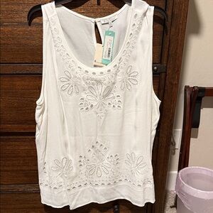 Skies Are Blue White Eyelet Sleeveless Top